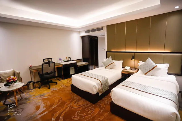 Premium Twin Room with One Way Shuttle Transfer، Hotel Bengal Blueberry 1/2