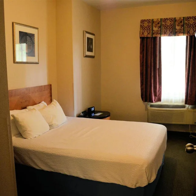 جناح ديلوكس بسرير كوين، Days Inn by Wyndham Luray Shenandoah 1/8