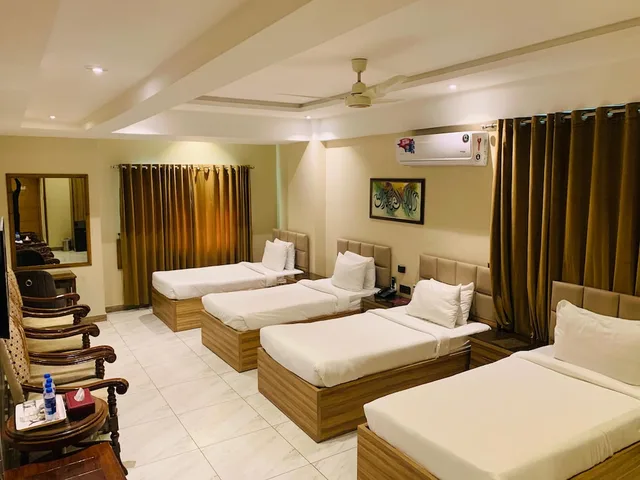 غرفة بريميوم رباعية بأربعة أسرّة، Hotel Pearl Inn 2/5