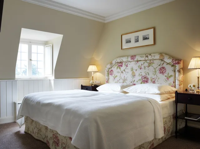 Castle, Junior Suite, King Bed، Schlosshotel Kronberg Hotel Frankfurt 1/2