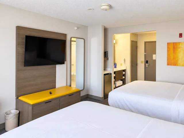 غرفة بسريرين كوين لذوي الإعاقة، Comfort Inn Holland 6/10