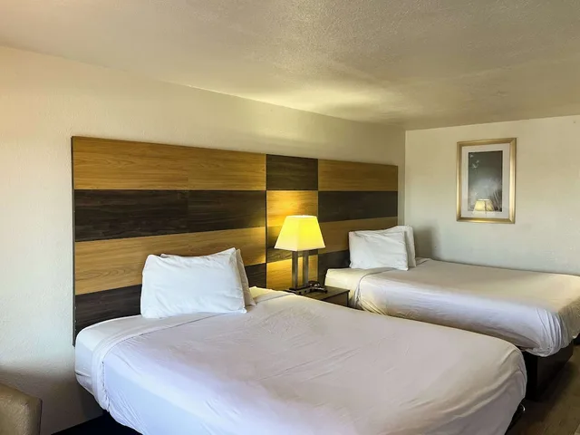 Standard, 2 Queen Beds, Accessible, Motel6 Cross Lanes, WV–Goff Mountain Rd 1/10