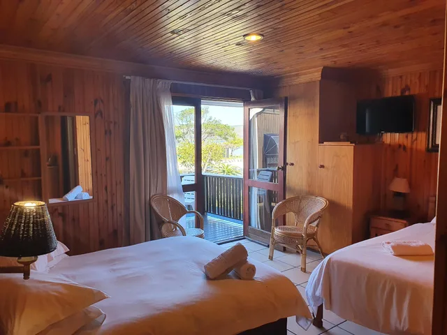 غرفة ثلاثية، Lakeside Knysna Accomodation 1/1