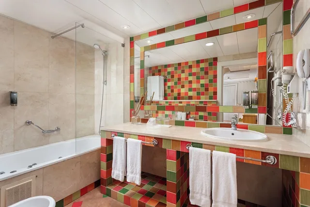 شقة بسريرين منفصلين بغرفتي نوم مع أريكة، Grande Real Santa Eulalia Resort & Hotel Spa 5/5