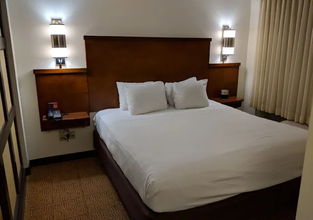 Guest Room, King Bed, Hyatt Place Fort Myers At the Forum 1/4