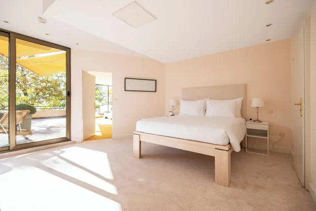 جناح بإطلالة على البحيرة، Royal Plaza Montreux Hotel 2/3