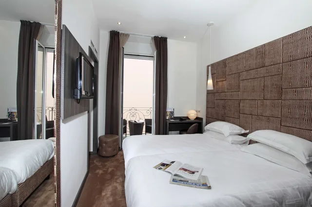 غرفة بشرفة، Golden Tulip Cannes de Paris 6/10