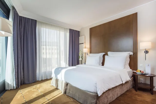 Family, Quadruple, Multiple Beds، Warwick Geneva 2/5