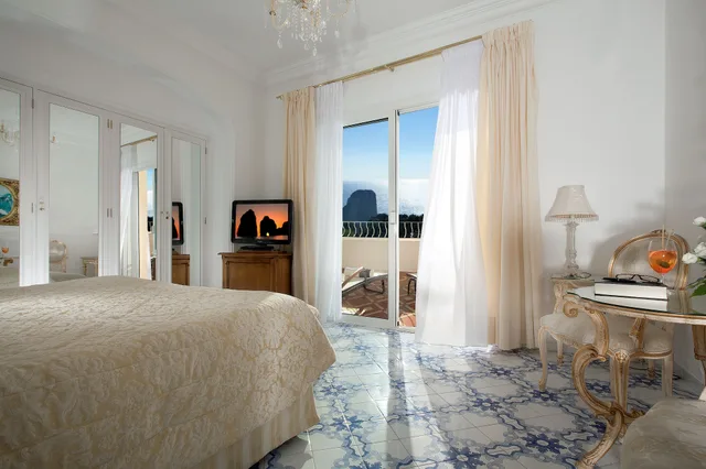 غرفة ديلوكس بسرير مزدوج بإطلالة على المتنزه، Grand Hotel Quisisana 3/5