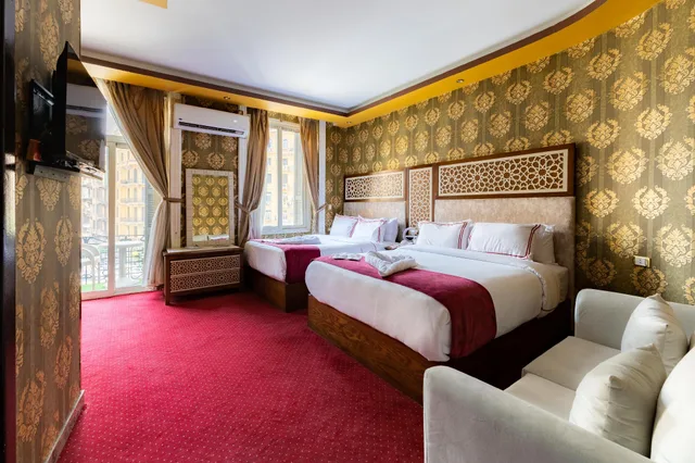 غرفة ديلوكس ثلاثية بسريرين مزدوجين، CAIRO INN 1/1