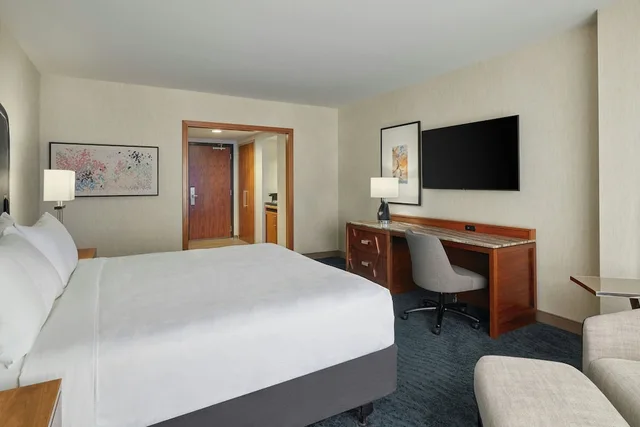غرفة بسرير كينج بإطلالة على المدينة، JW MARRIOTT AUSTIN 3/10