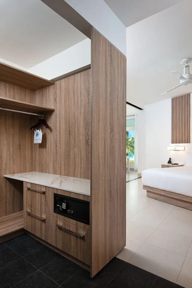 3 Bedrooms, Suite, 3 King Beds, Ocean Front, 2 Sofa, Beach Floor, Wymara Resort and Villas 5/5