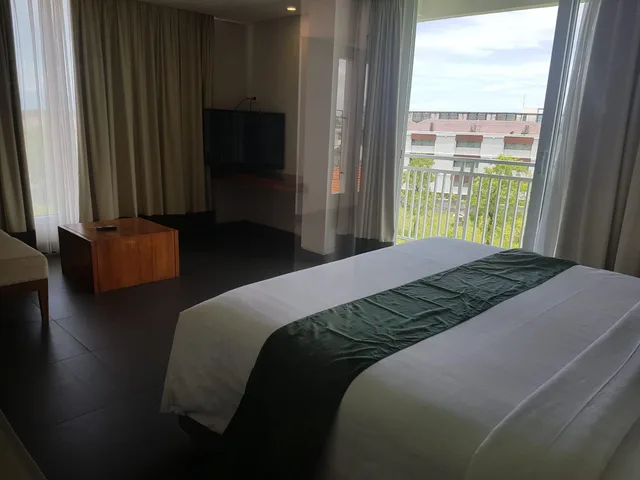 Plus, Premier, King Bed، Paragon Hotel Seminyak 1/2