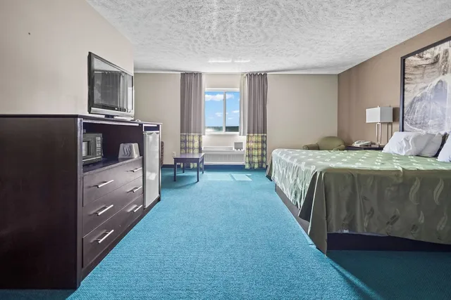 غرفة بسرير كوين، Burgundy Inn & Suites 6/10