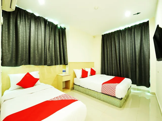جناح ثلاثي، OYO 1055 Batu Caves Star Hotel 1/2