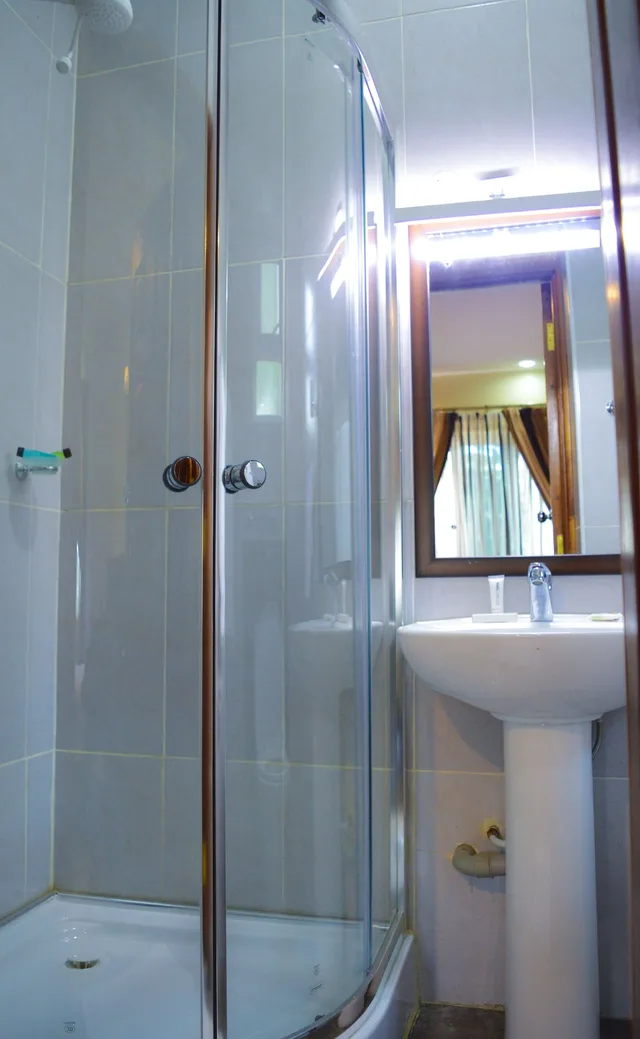 غرفة تنفيذية بسرير كينج، Red Ruby Hotel 7/8