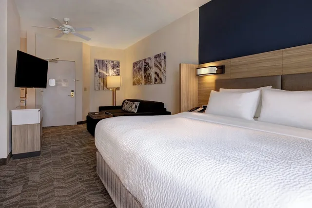 Suite, King Bed, Sofa, Springhill Suites Las Cruces 2/5