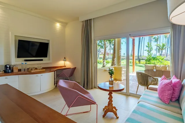 جناح جونيور بسرير كينج بشرفة، Iberostar Selection Coral Bavaro 3/7