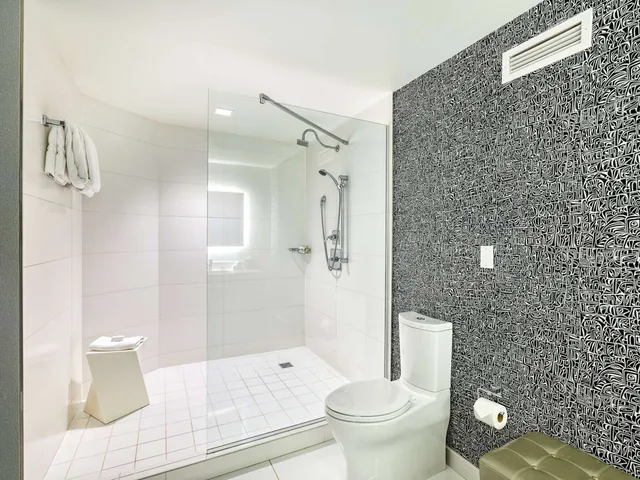 جناح بزنس بسرير كينج، The Royal Sonesta Minneapolis Downtown 3/4