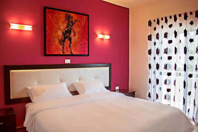 غرفة ديلوكس بإطلالة على الجبل بشرفة، Al Murjan Palace Hotel, Jounieh 3/5
