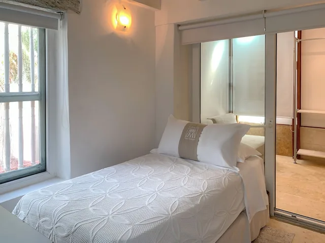 غرفة عائلية ثلاثية، Hotel El Marques 1/10