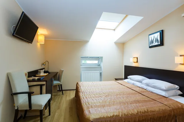 Economy, Twin Beds, with Pool، Rocca Al Mare 2/5