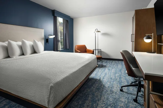 غرفة بسرير كينج، Courtyard By Marriott San Diego Mission Valley/Hotel Circle 2/4