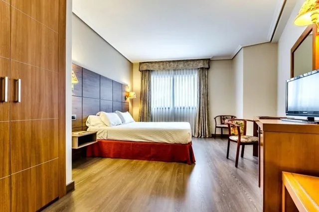 Room, Double or Twin Bed, Galicia Palace 3/4