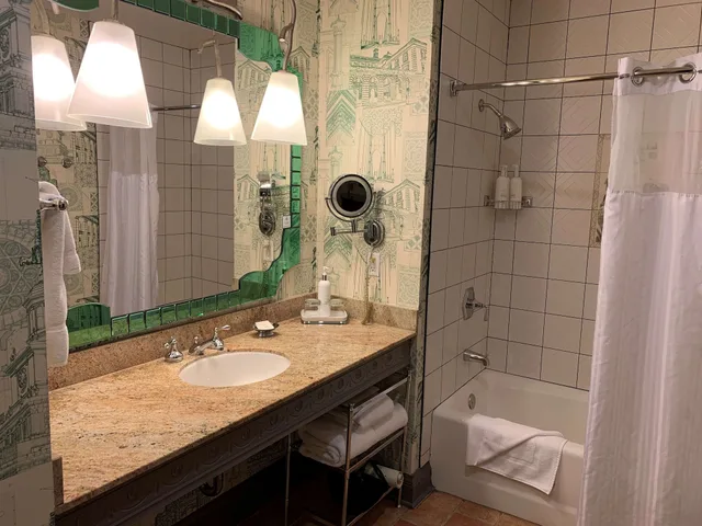 1 Bedroom, Suite, King Bed, Royal Sonesta Portland Downtown 6/10