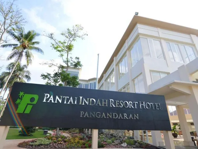 غرفة ديلوكس بإطلالة على الحديقة، Pantai Indah Resort Hotel Timur 1/1