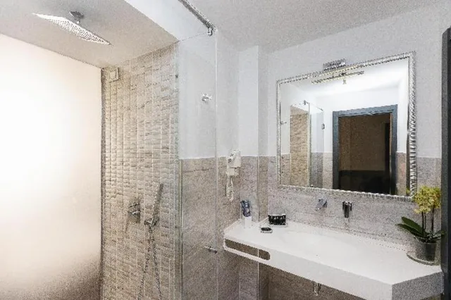 غرفة رباعية بسريرين مزدوجين، Hotel Castellino Roma 9/10
