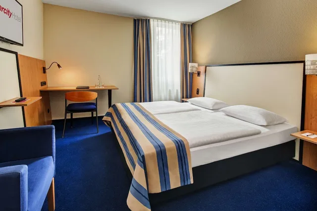 غرفة قياسية بسرير مزدوج، INTERCITYHOTEL CELLE 2/4