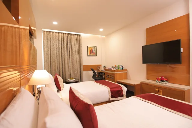 غرفة ديلوكس بسرير كينج، Hotel La New Delhi 1/8