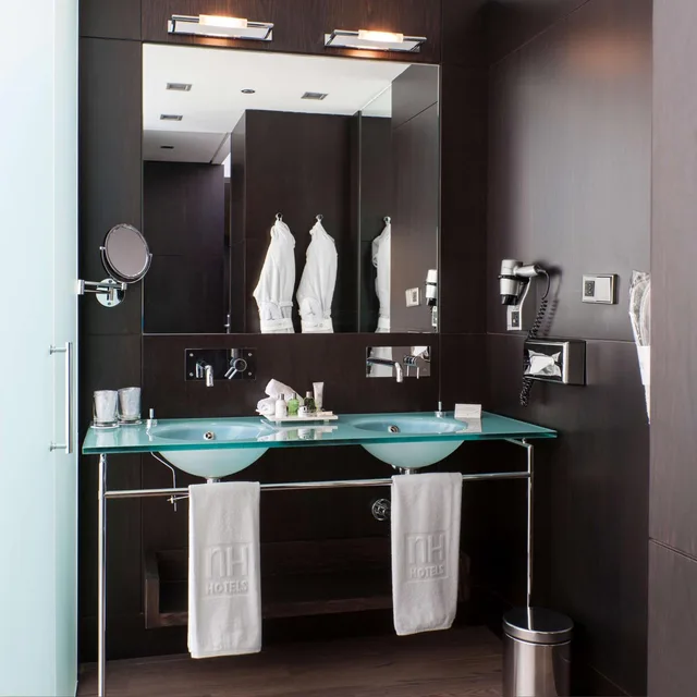 غرفة سوبيريور بسرير مزدوج أو سريرين منفصلين مع سرير إضافي، Nh Collection Santiago De Compostela Hotel 9/9