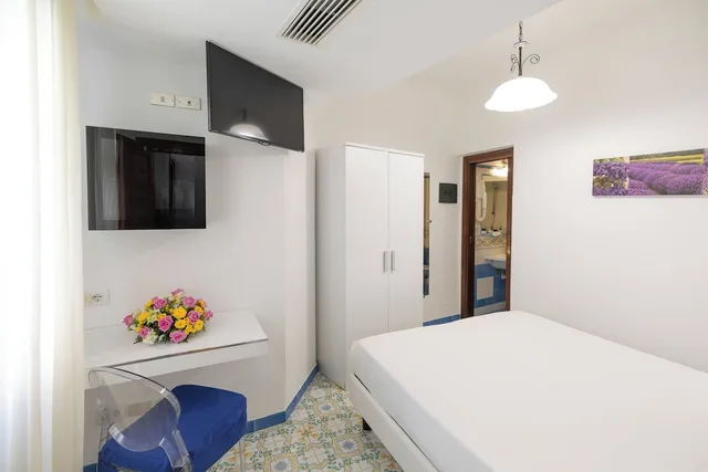 غرفة اقتصادية بسرير كوين، Hotel Amalfi 4/10