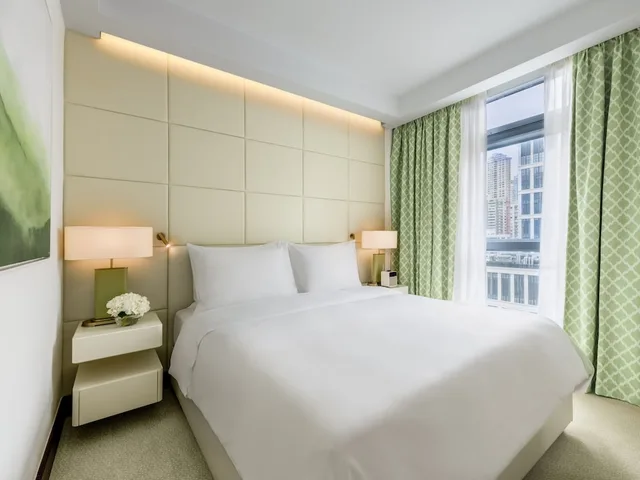إقامة ديلوكس بسريرين منفصلين بغرفة نوم واحدة، Lanson Place Hotel 1/5