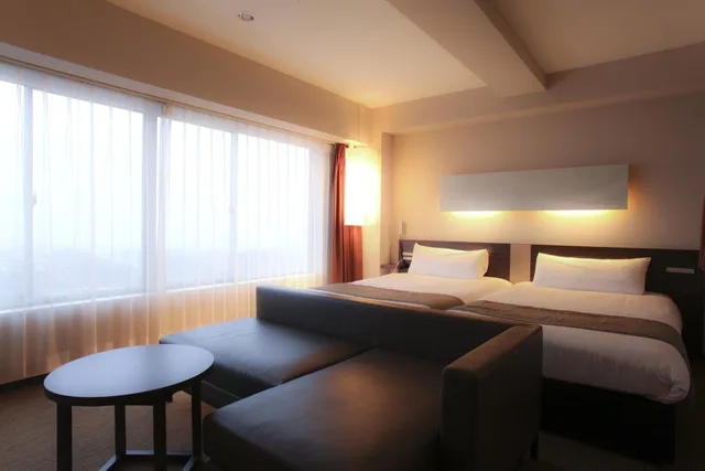 غرفة بسريرين منفصلين بإطلالة على البحر في الطابق العلوي للمدخنين، Hotel Inside Numazu Inter 3/3