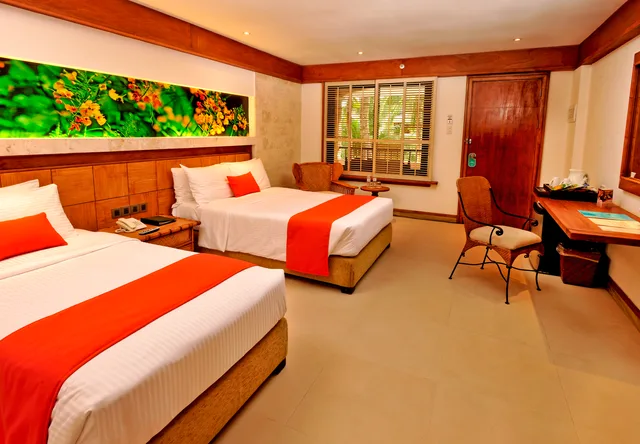 Deluxe Poolside، Costabella Tropical Beach Hotel 1/2