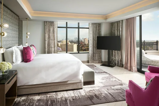 جناح، Loews Coral Gables Hotel 1/3
