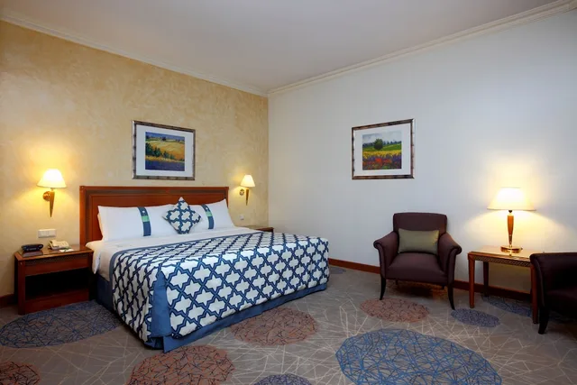 غرفة قياسية بسرير فردي للمدخنين لذوي الإعاقة، فندق هوليداى ان الخبر(Holiday Inn Al Khobar) 1/5