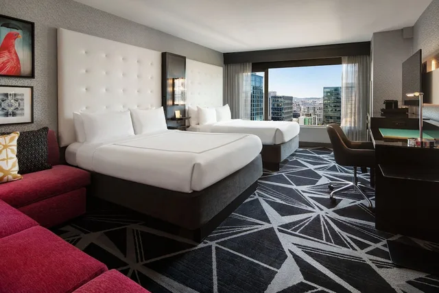 Room, 2 Queen Beds, Skyline View، The Clancy, Autograph Collection 1/7