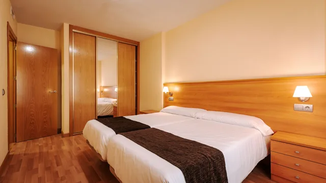 2 Bedrooms, Apartment, Twin Beds, 2 Sofa, Apartamentos Jch Congreso 2/5