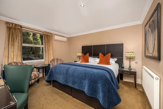 Hip, King Bed، Rocpool Reserve Hotel 3/10