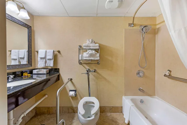غرفة بسريرين مزدوجين لذوي الإعاقة، Best Western Plus Burlington 5/5