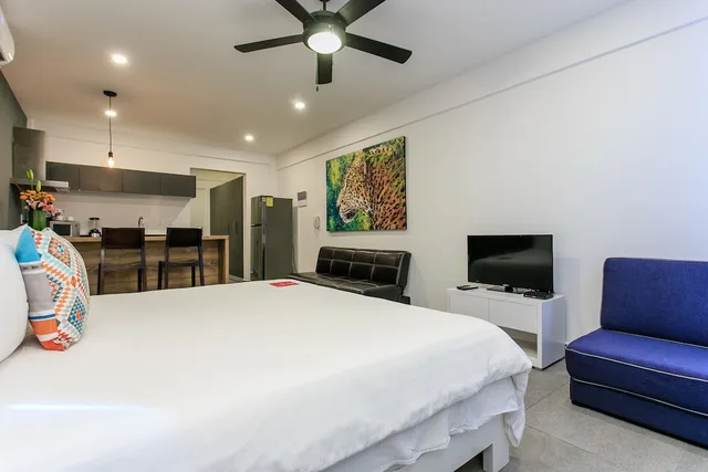 استوديو بسرير كينج مع أريكة بمطبخ صغير، Studio 30 Condhotel by Nah Hotels 5/10