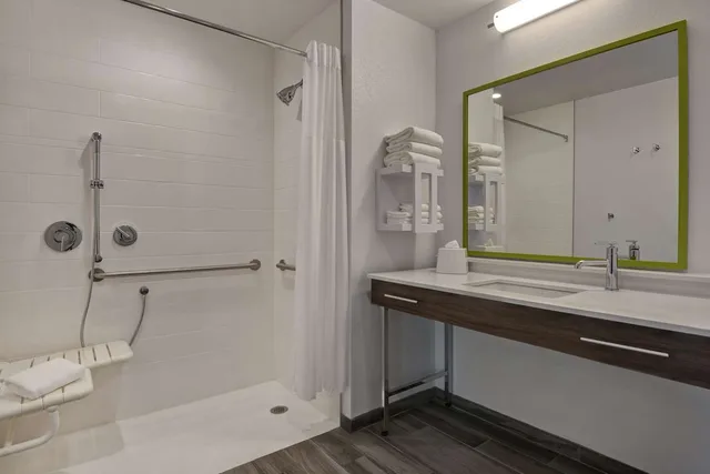 جناح استوديو بسرير كينج لذوي الإعاقة، Hampton Inn Suites Tampa Riverview Brandon Fl 4/5