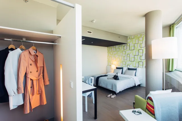 غرفة قياسية بسريرين منفصلين بإطلالة على النهر، harrys home Wien Millennium Tower 8/10