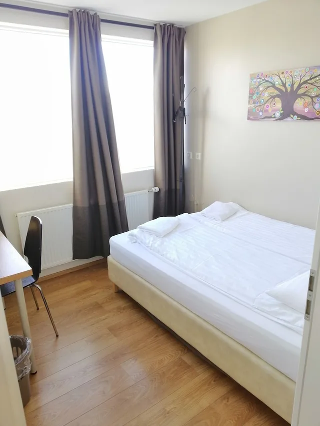 غرفة جونيور بسرير كوين بحمام مشترك، Lyngas Guesthouse 1/4
