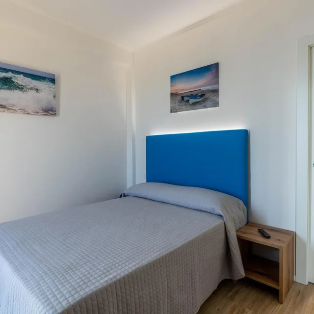 جناح جونيور بإطلالة على البحر، HOTEL MONDIAL 8/10