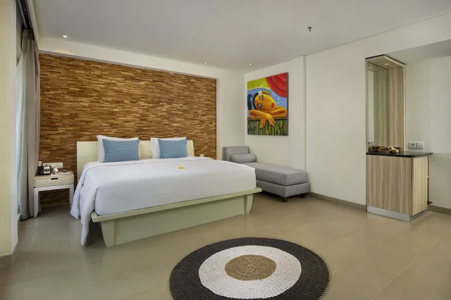Deluxe Room, Sono Belle Bali Legian 2/4